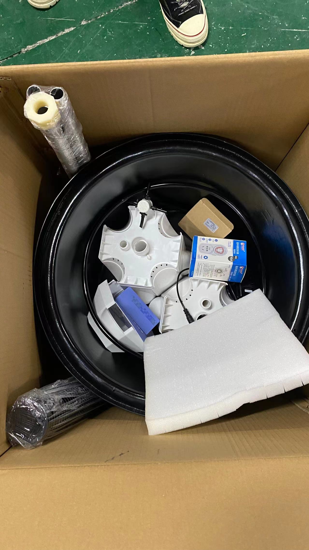 Vertical hydroponics 