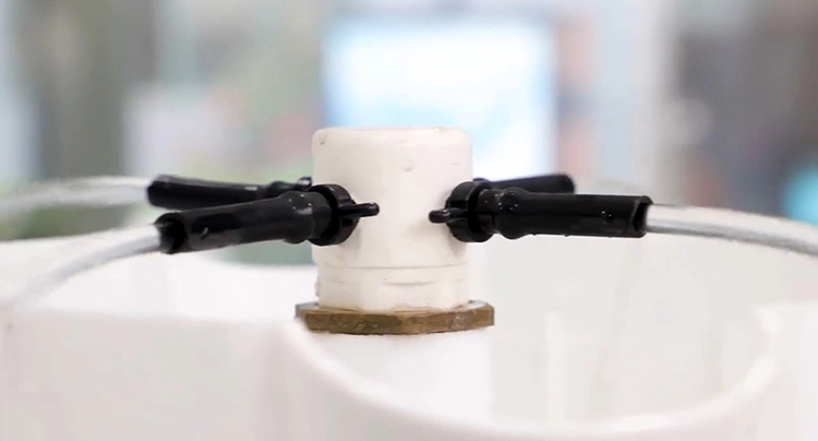 Vertical hydroponics 