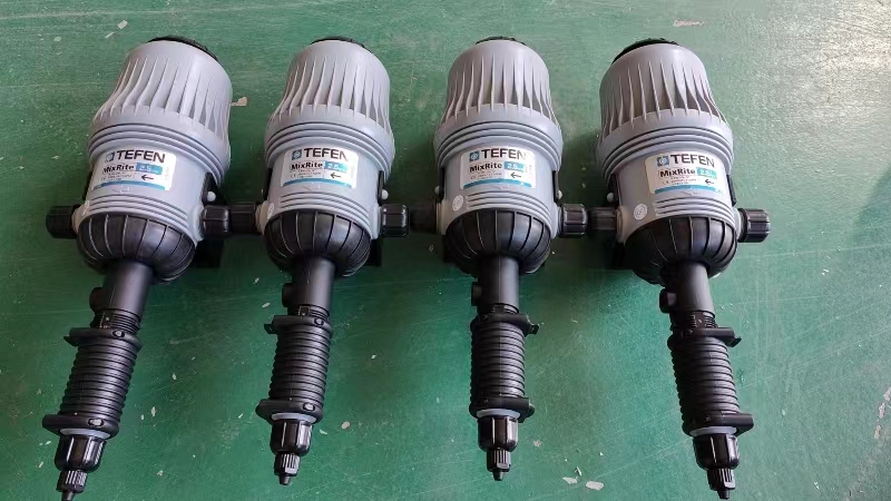 Fertilizer dosing pump